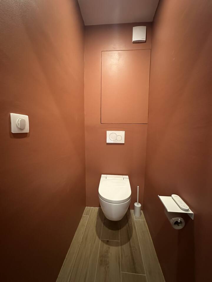 wc terracotta